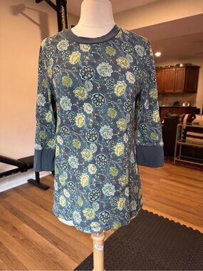 Sundance  Blue Floral 3/4 Sleeve waffle knit Tunic top sz L